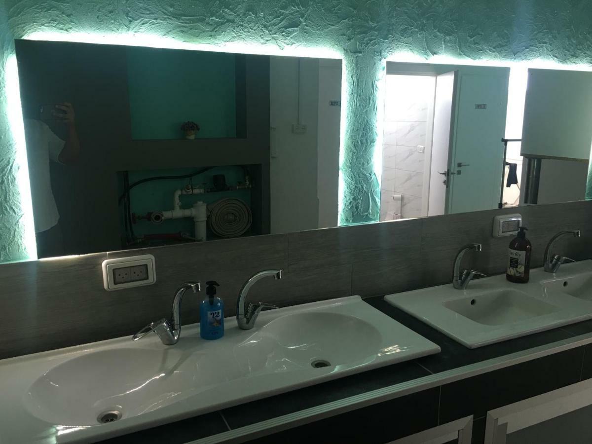 Mevaser - Christian Hostel ريشون لتسيون المظهر الخارجي الصورة